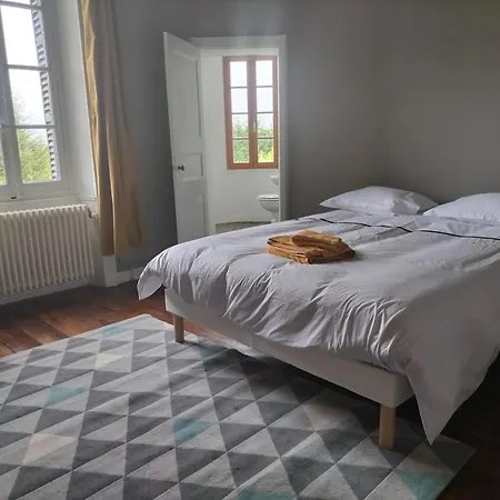 Chateau Le Puybelliard شانتونيه